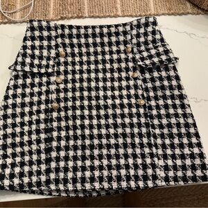 Mon Ami Houndstooth Black and White Boucle Tweed Skirt NWOT
